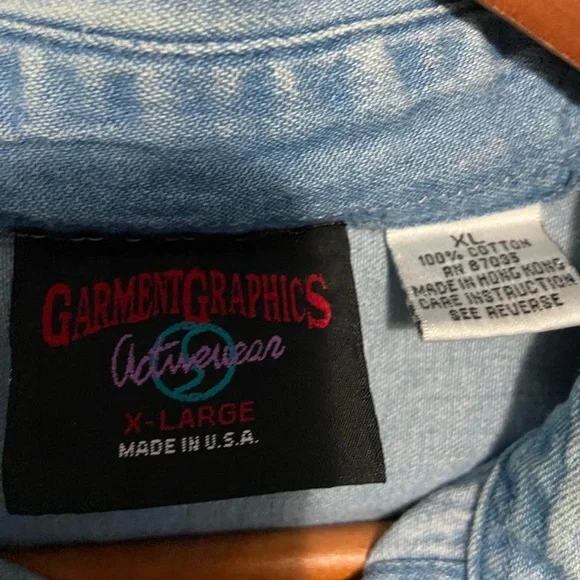 Vintage 90s Looney Tunes Denim Shirt with Cartoon Characters - Picture 8 of 8